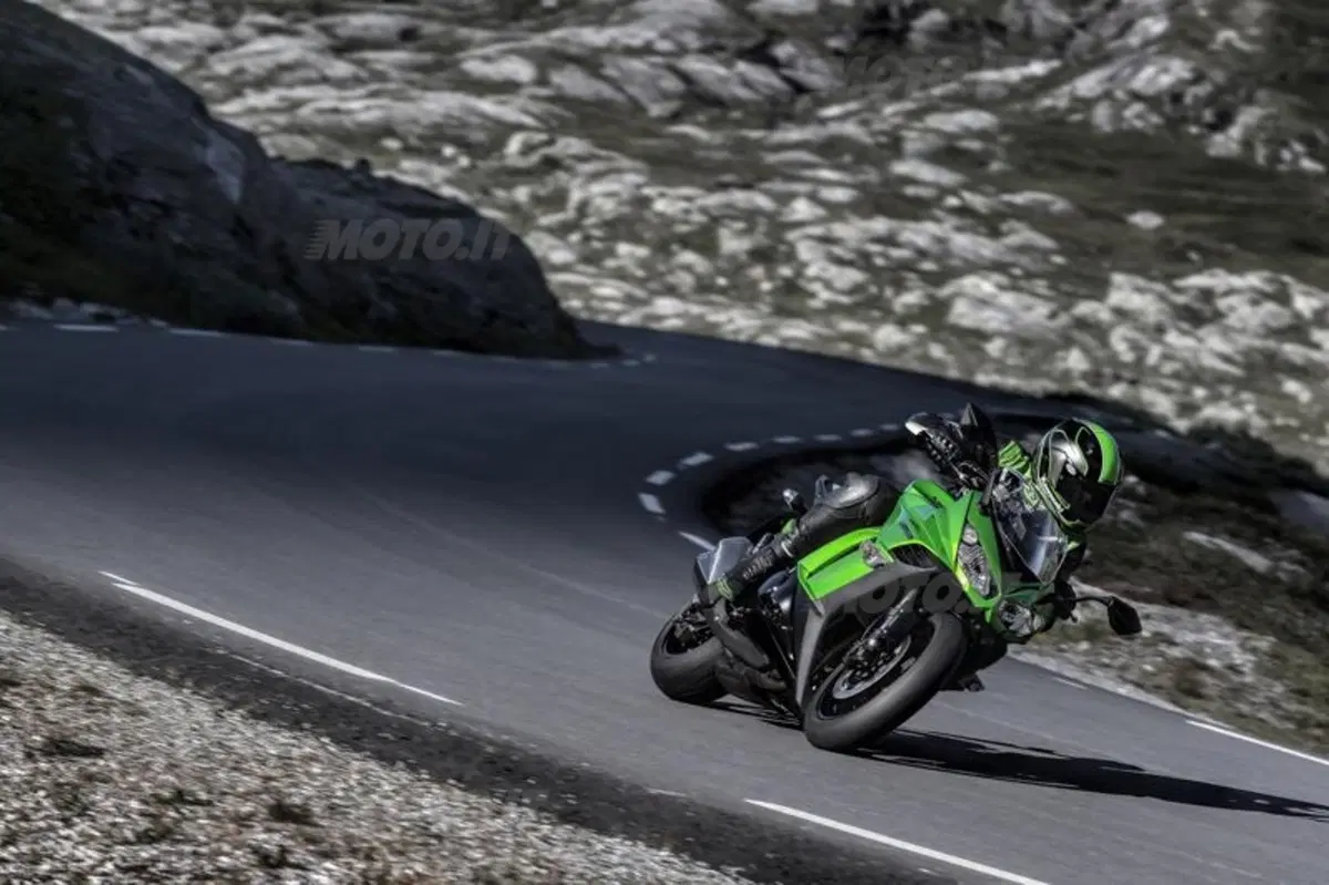 Kawasaki Z1000SX, ecco come cambia per il 2014 (4)