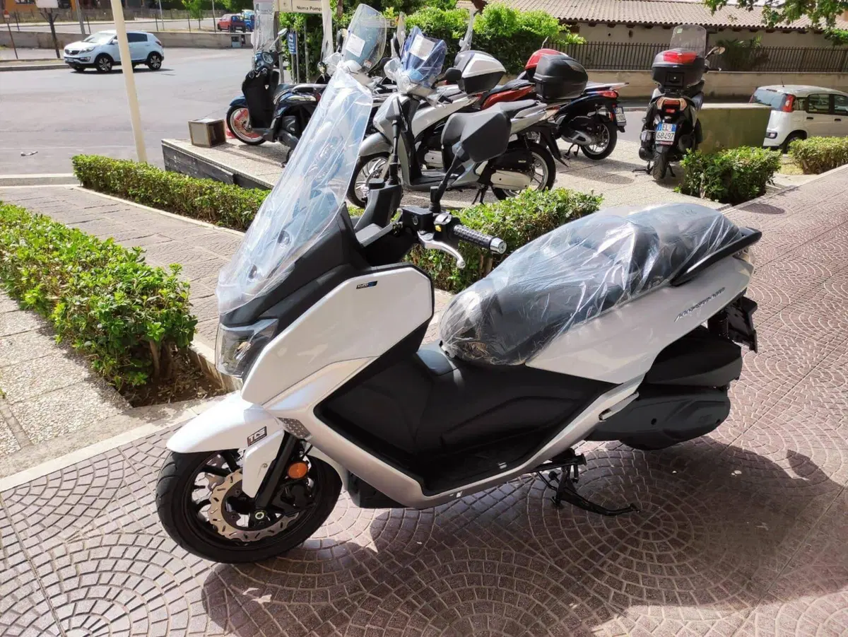 Sym Maxsym 400 (2021 - 25) (3)