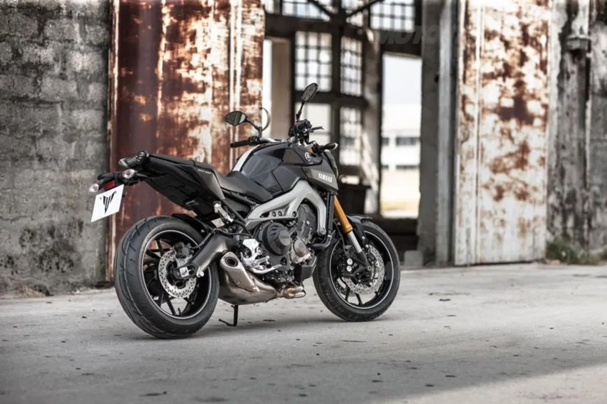 Yamaha MT-09  (24)
