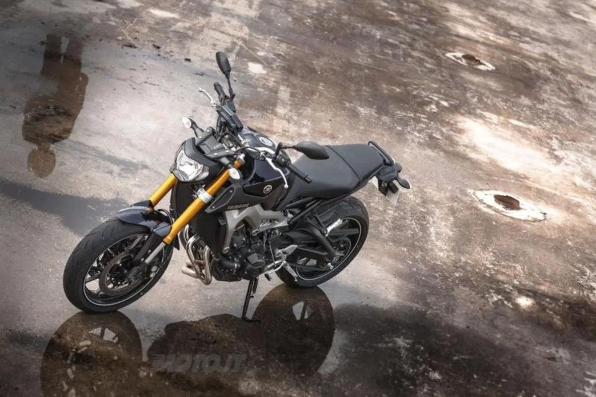 Yamaha MT-09  (28)