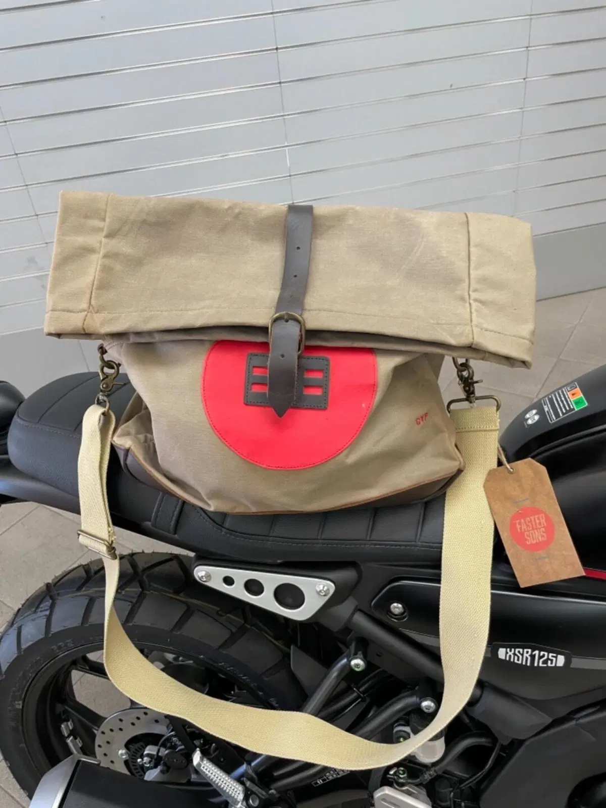 Borsa Yamaha tracolla (2)