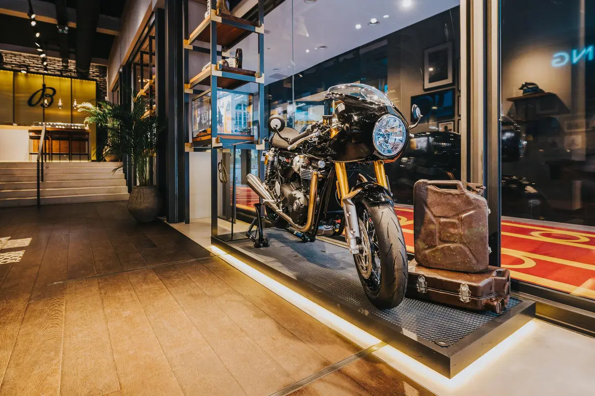 Breitling e Triumph annunciano una partnership a lungo termine (4)