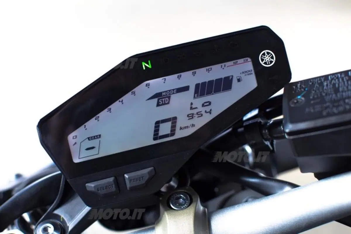 Yamaha MT-09  (48)