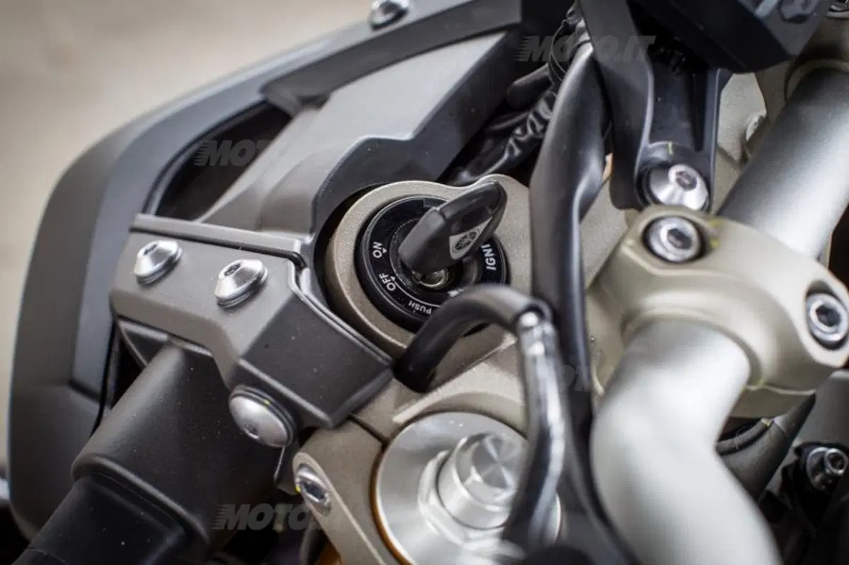 Yamaha MT-09  (59)