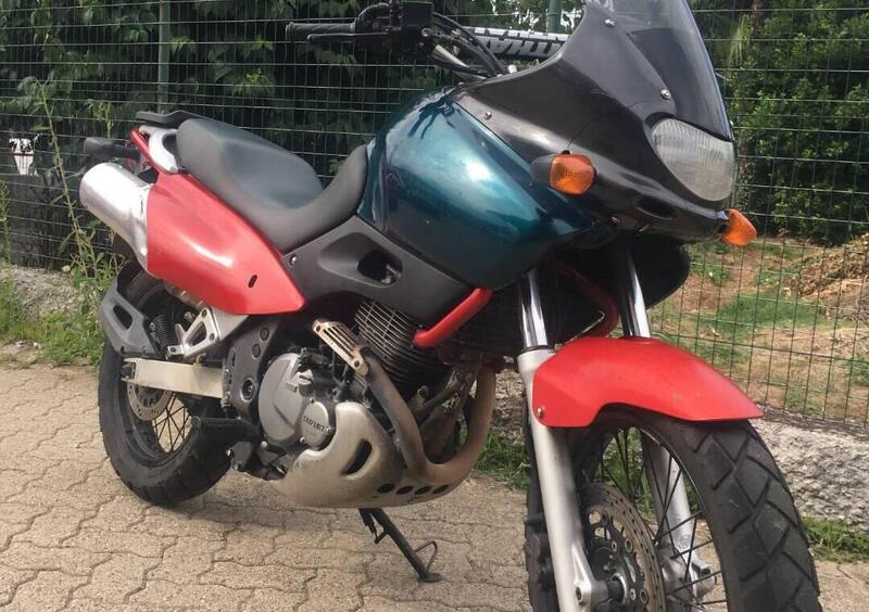 Suzuki xf 650 freewind vs honda transalp clearance