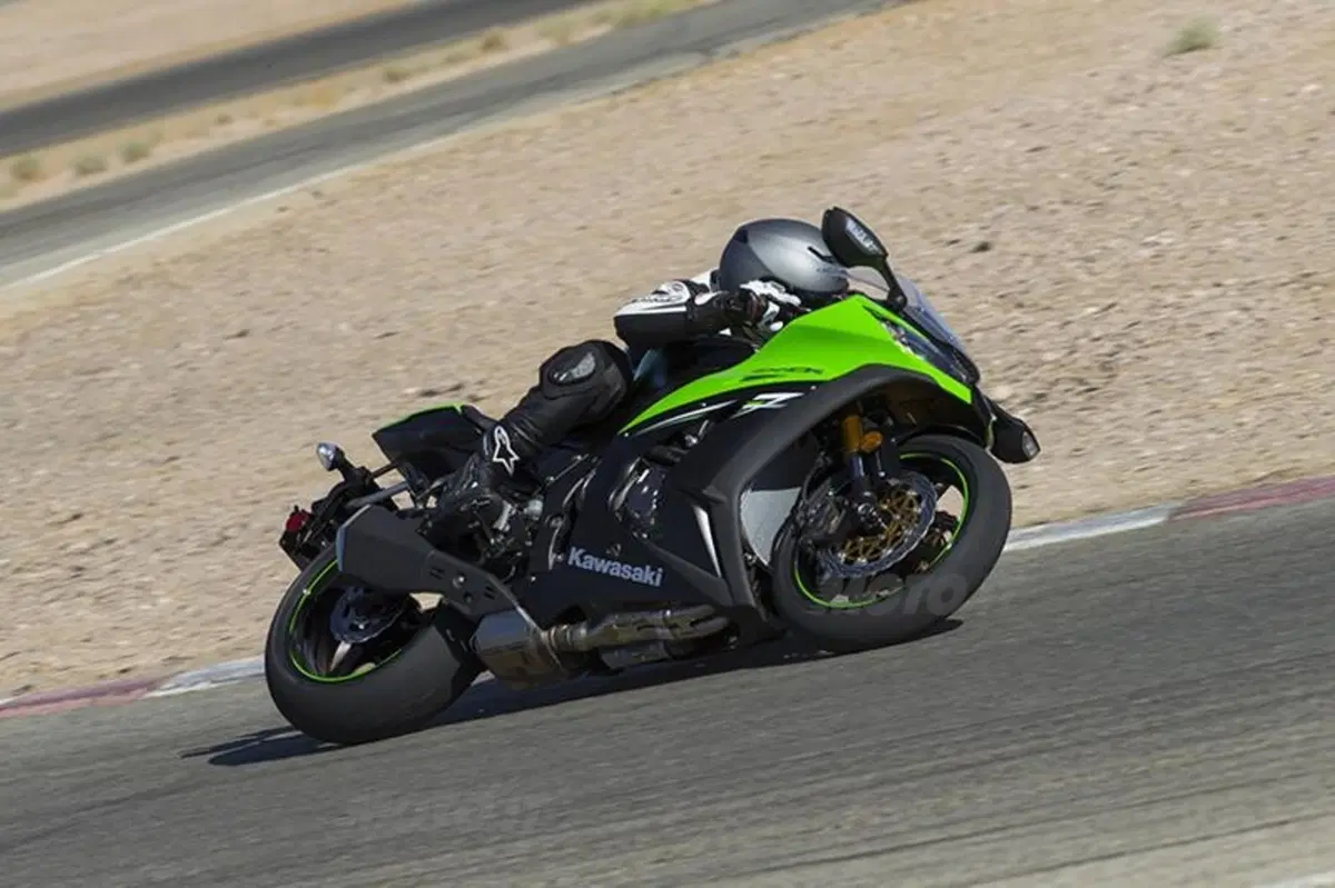 Kawasaki, nuove livree per la ZX-10R 2014 (4)