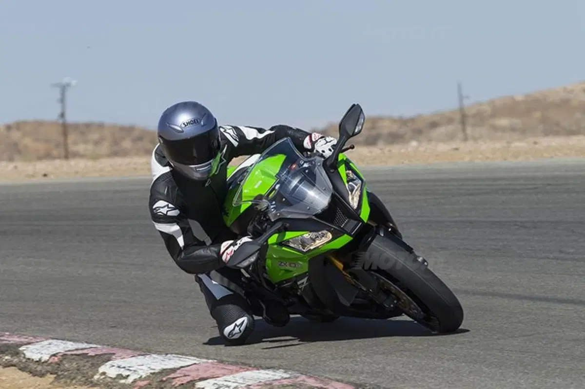 Kawasaki, nuove livree per la ZX-10R 2014 (5)