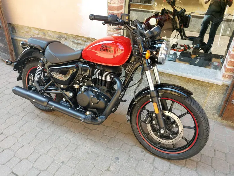 Royal Enfield Meteor 350 (2021 - 26) (2)