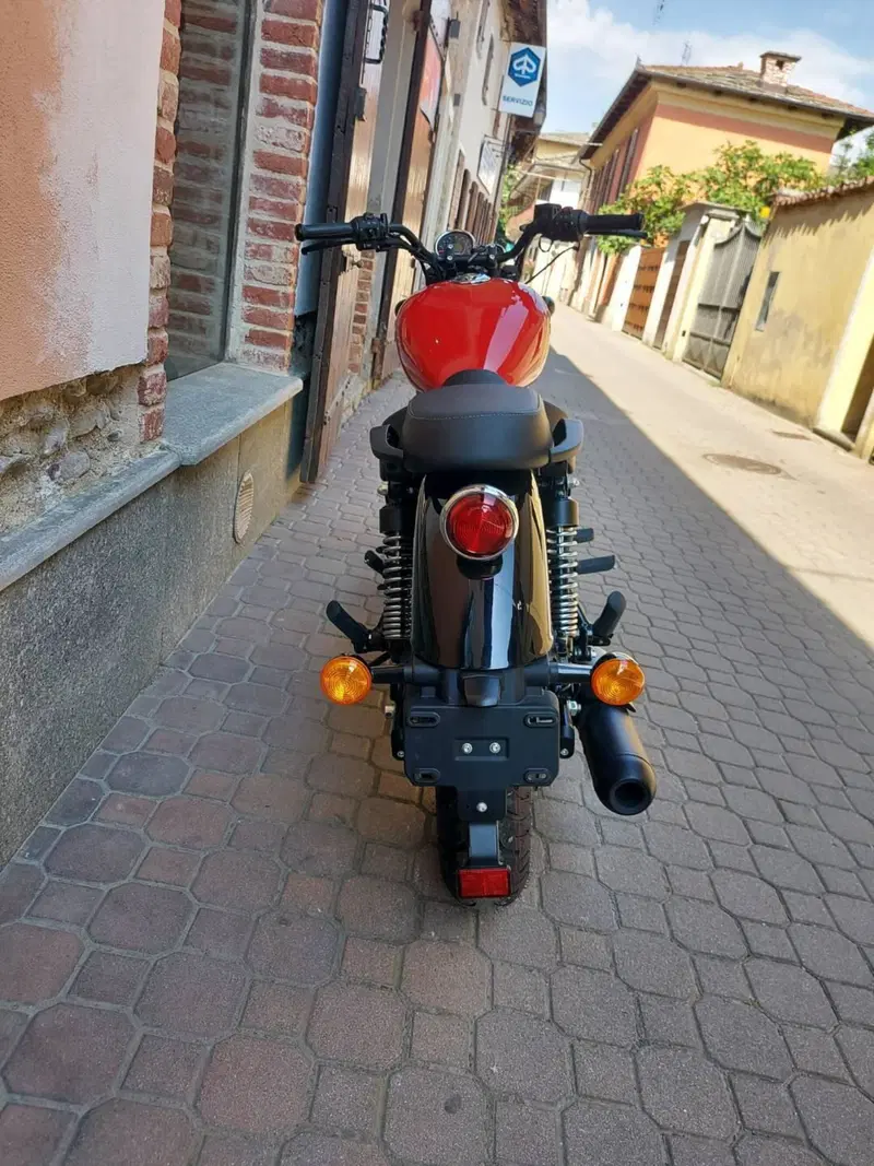 Royal Enfield Meteor 350 (2021 - 26) (3)