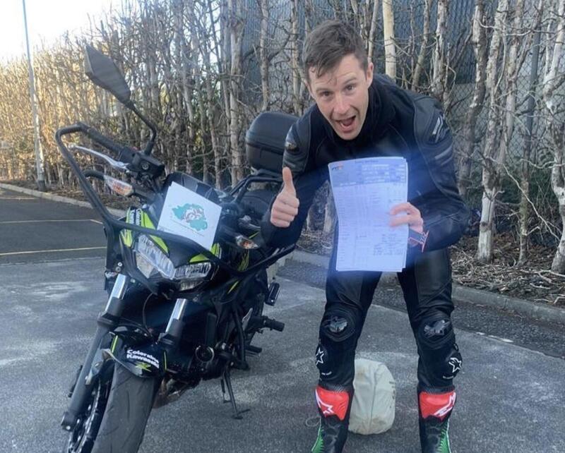 SBK. Jonathan Rea ha preso la patente per la moto