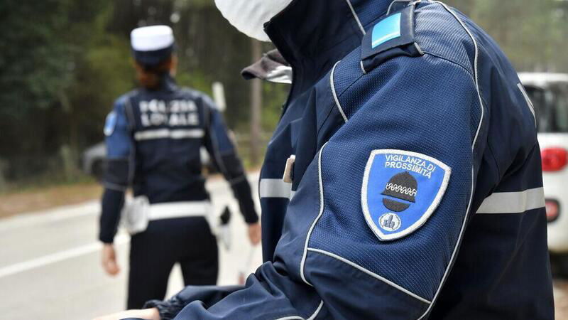 Ravenna: gestivano autofficina illegalmente, sigilli alla struttura e 4 moto sequestrate