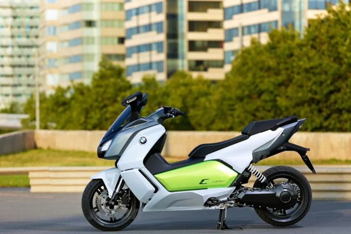 BMW C evolution: pronto il primo scooter elettrico della Casa tedesca (3)