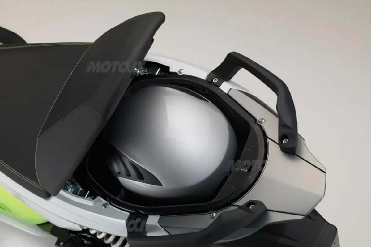 BMW C evolution: pronto il primo scooter elettrico della Casa tedesca (11)