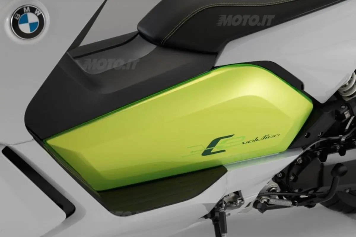 BMW C evolution: pronto il primo scooter elettrico della Casa tedesca (13)
