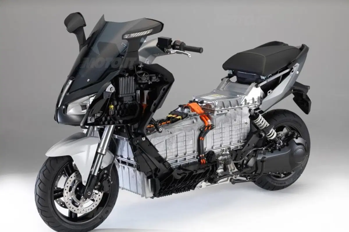 BMW C evolution: pronto il primo scooter elettrico della Casa tedesca (15)