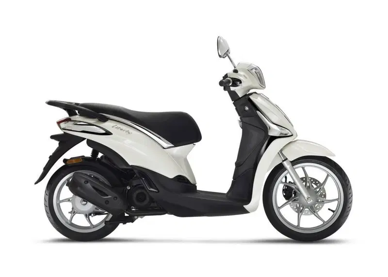 Piaggio Liberty 50 3V (2021 - 24) (3)