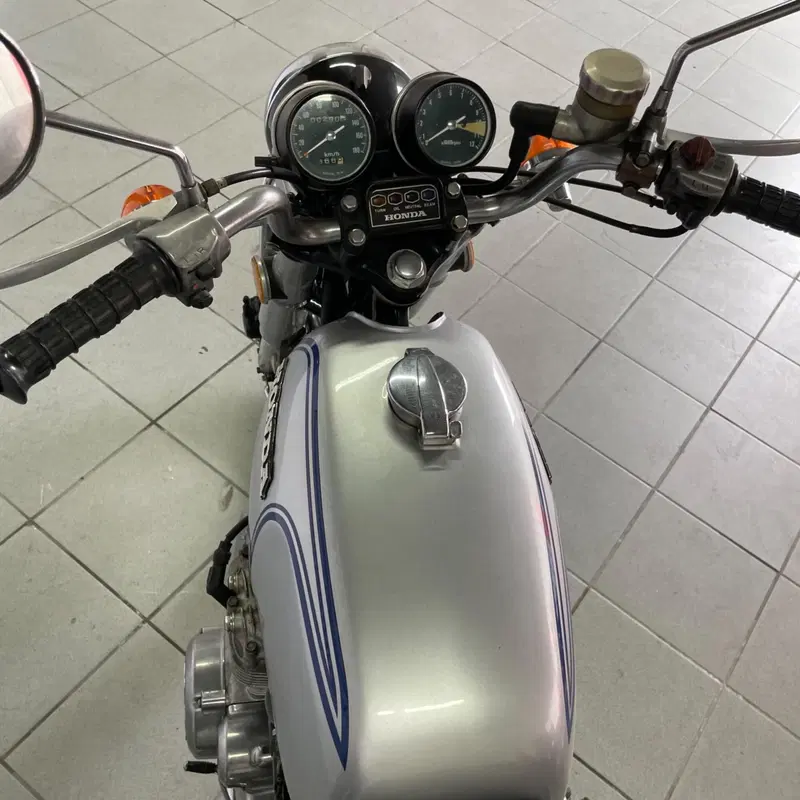 Honda CB 350 Four (13)