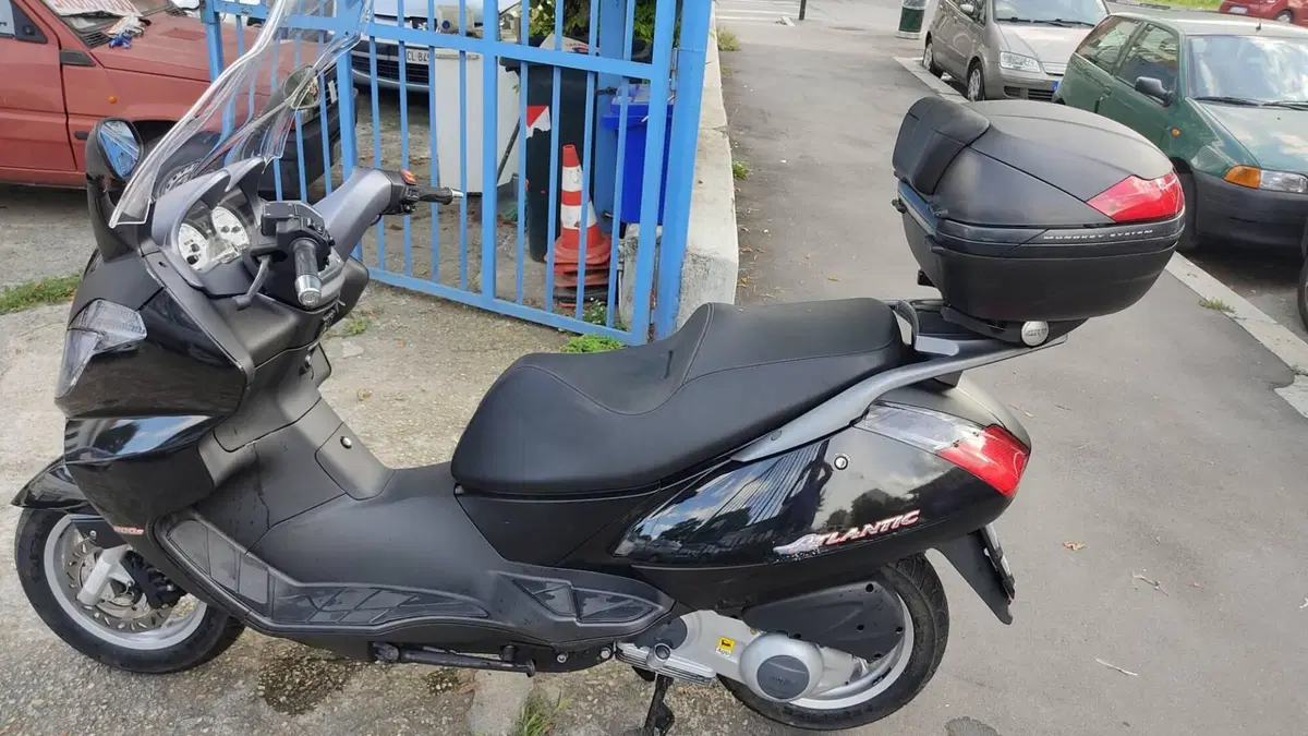 Aprilia Atlantic 300 (2010 - 14) (5)