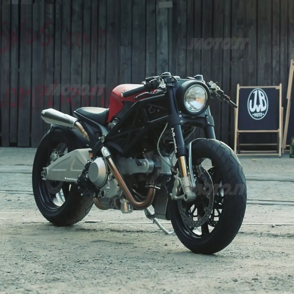 JvB Moto Ducati Monster 1100 Flat Red II