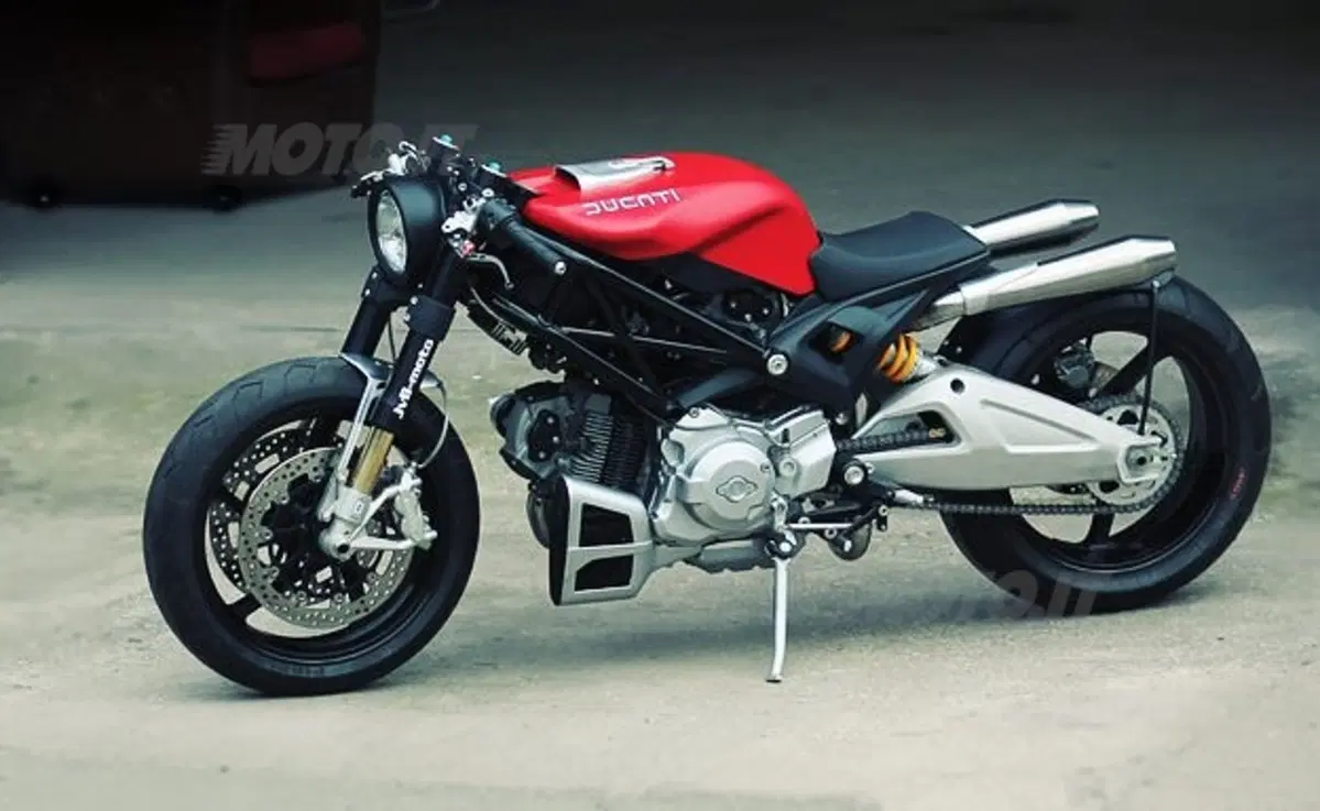 JvB Moto Ducati Monster 1100 Flat Red II (5)