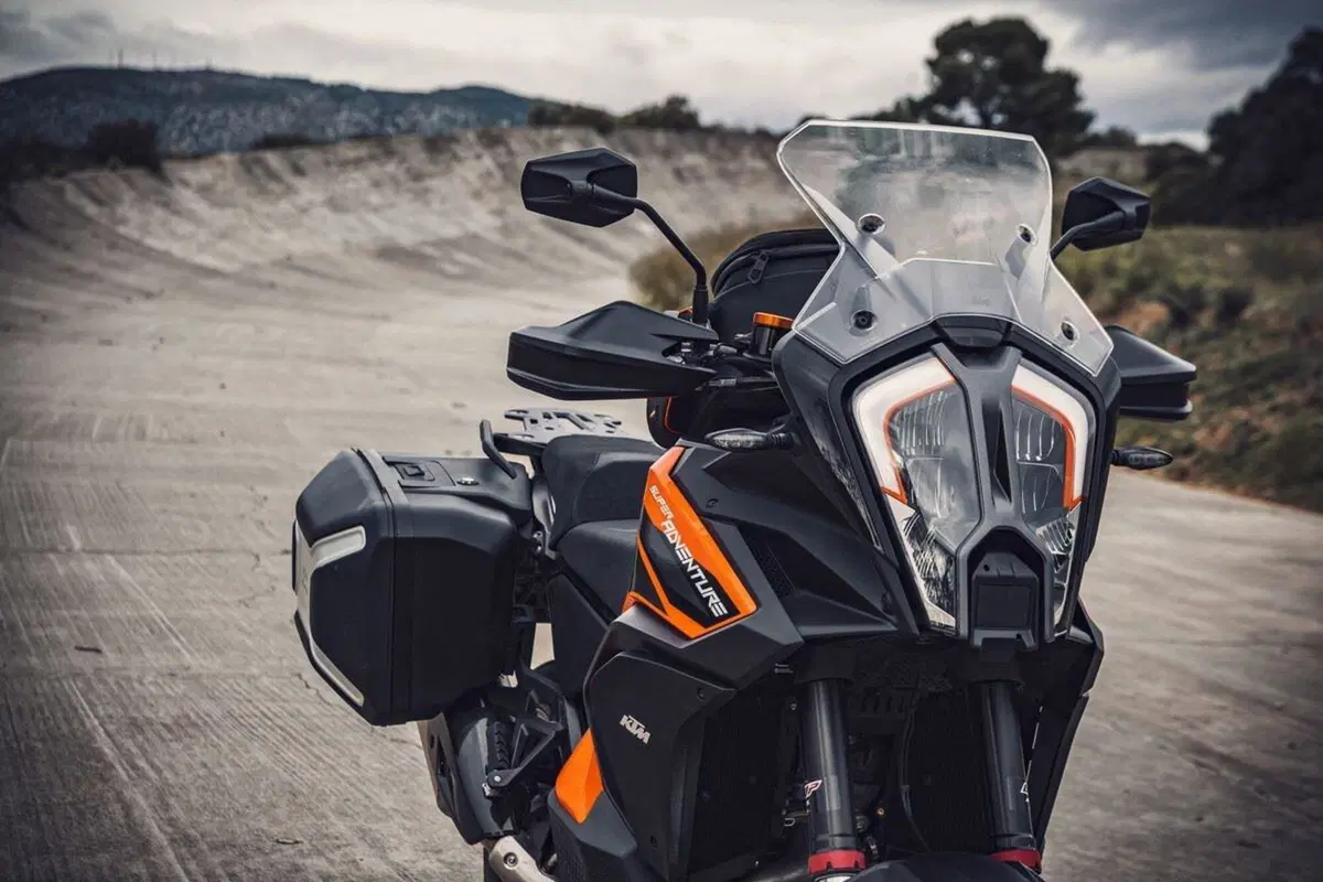 Nuova KTM 1290 Super Adventure S 2021: scheda tecnica, foto e dati (6)