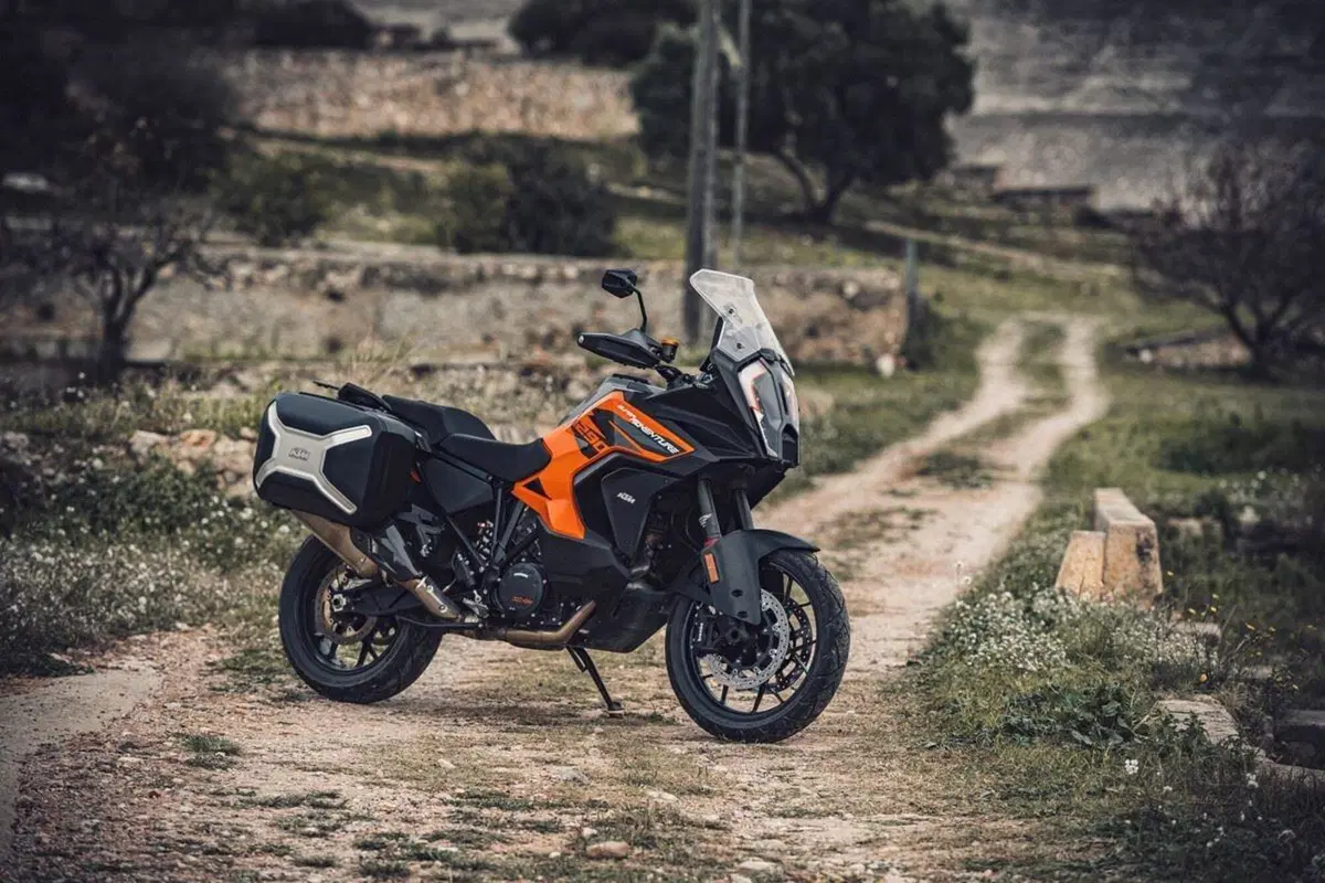Nuova KTM 1290 Super Adventure S 2021: scheda tecnica, foto e dati (5)