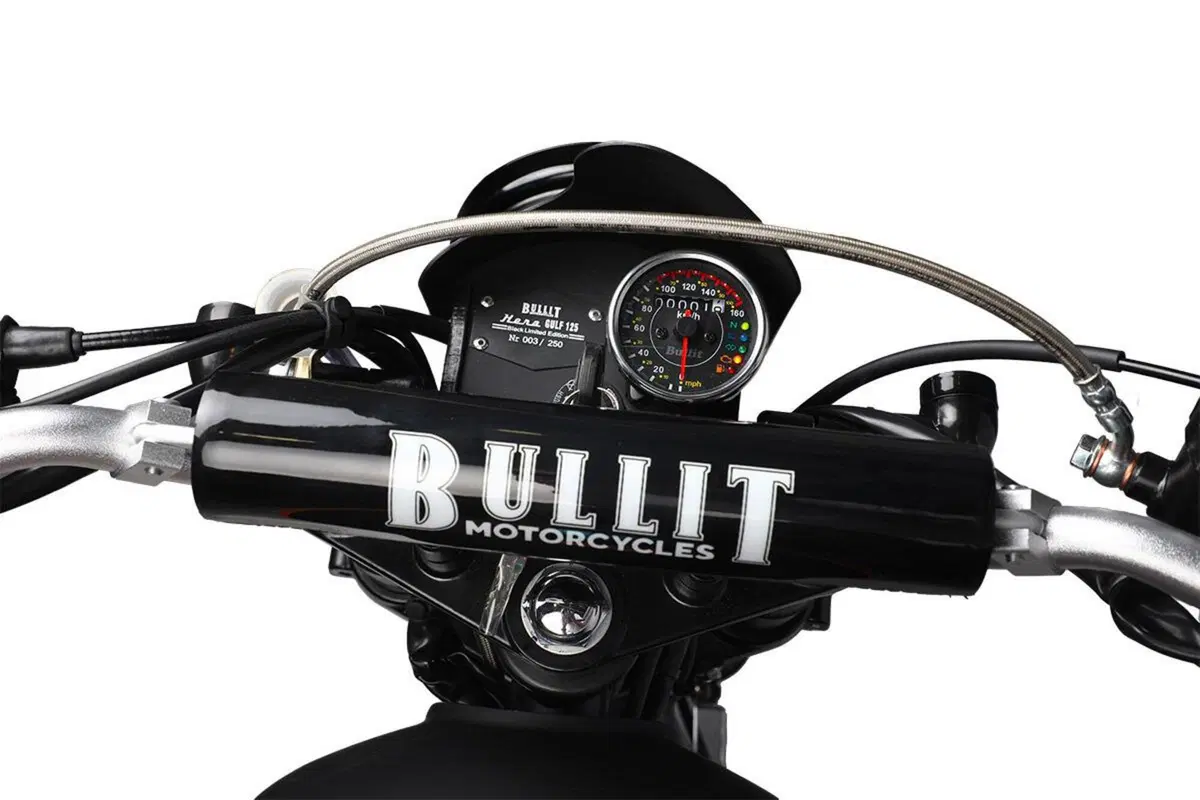 Bullit Hero 125 Gulf Edition: serie limitata per la piccola scrambler belga