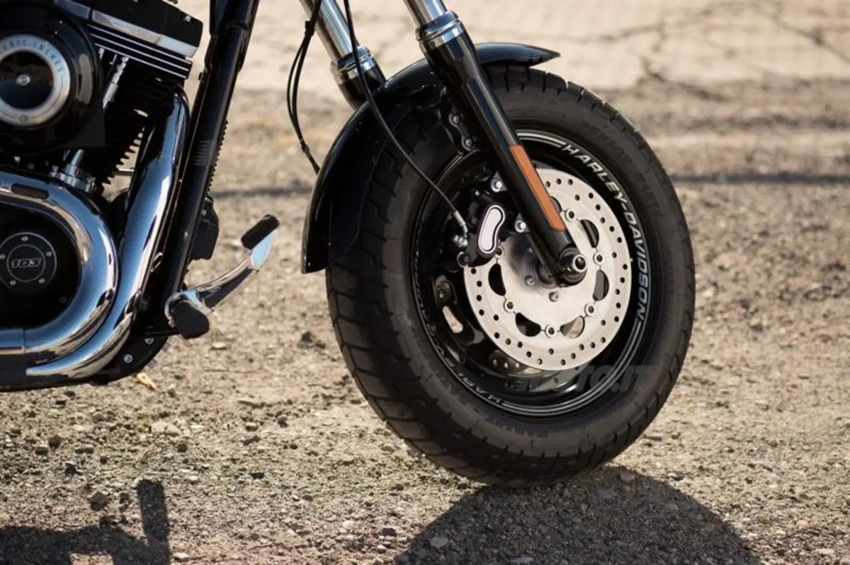 Harley-Davidson Dyna Fat Bob (22)