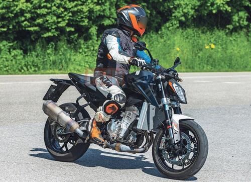 Nuova KTM 990 Duke? [Foto spia]