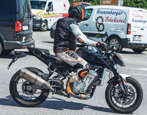 Nuova KTM 990 Duke? [Foto spia] (2)