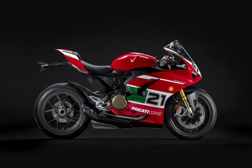 Ducati Panigale V2 Bayliss 1st Championship 20th Anniversary: una replica per il campione  (5)