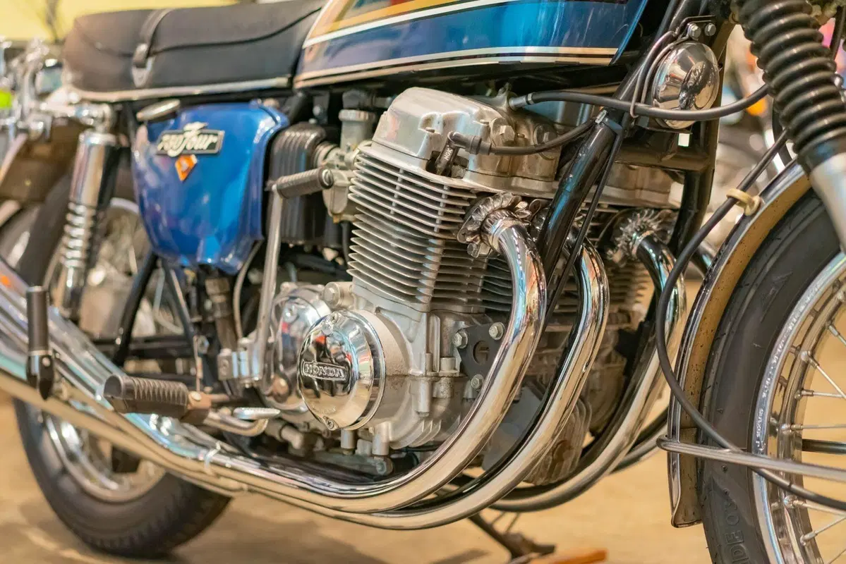 Honda CB750 Four, due esemplari d'epoca sono all'asta (9)