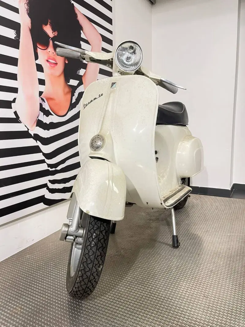Piaggio VESPA 50 N (3)