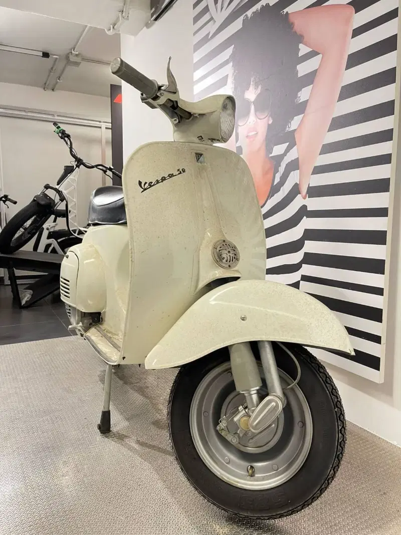 Piaggio VESPA 50 N (4)
