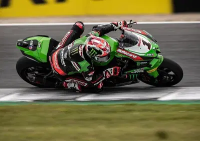 SBK 2021. Jonathan Rea chiude in testa le libere di Assen