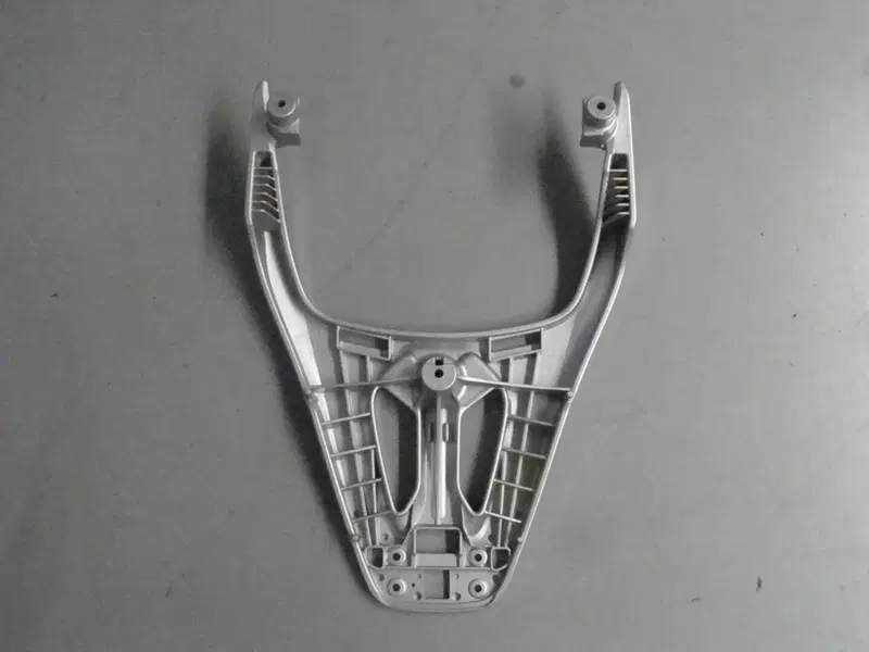 MANIGLIONE PORTAPACCHI ORIGINALE PER HONDA SH 300 (2)
