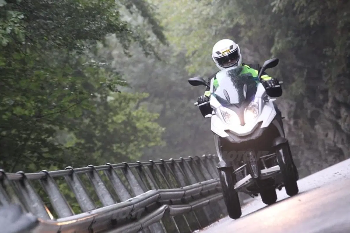 Quadro 350S (4)