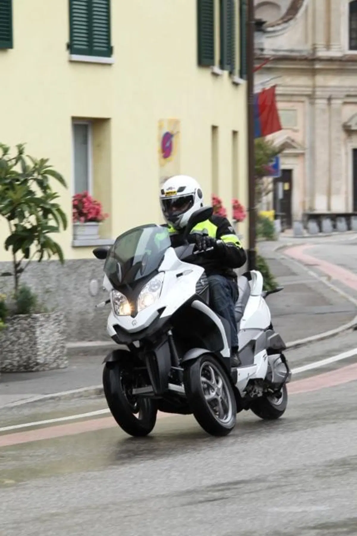 Quadro 350S (9)