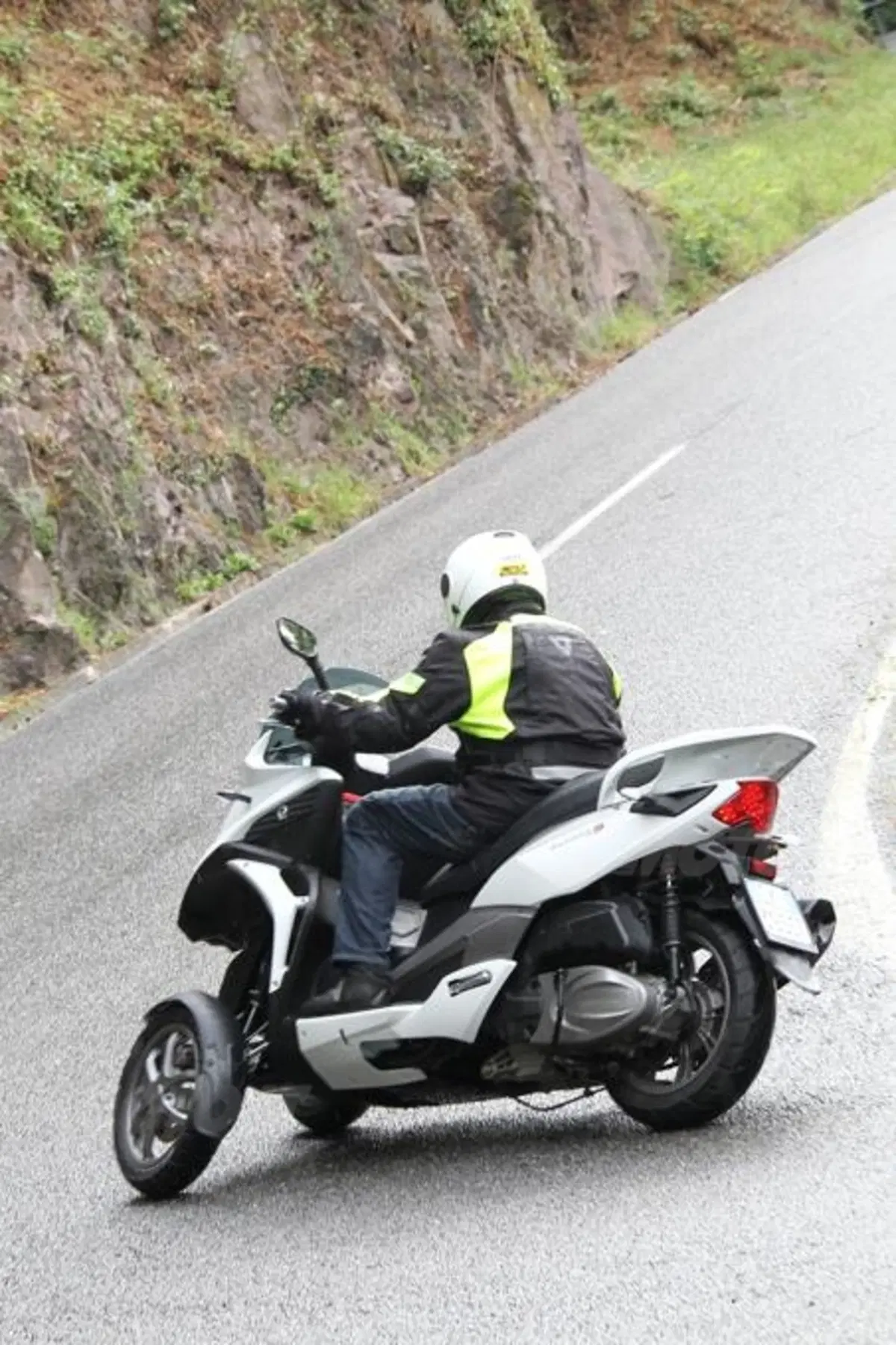 Quadro 350S (16)