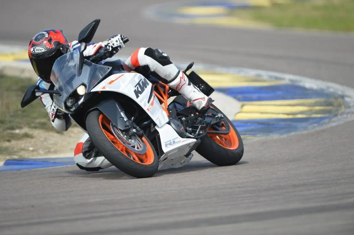 RC 8C e le altre: ecco tutte le KTM carenate [GALLERY] (17)