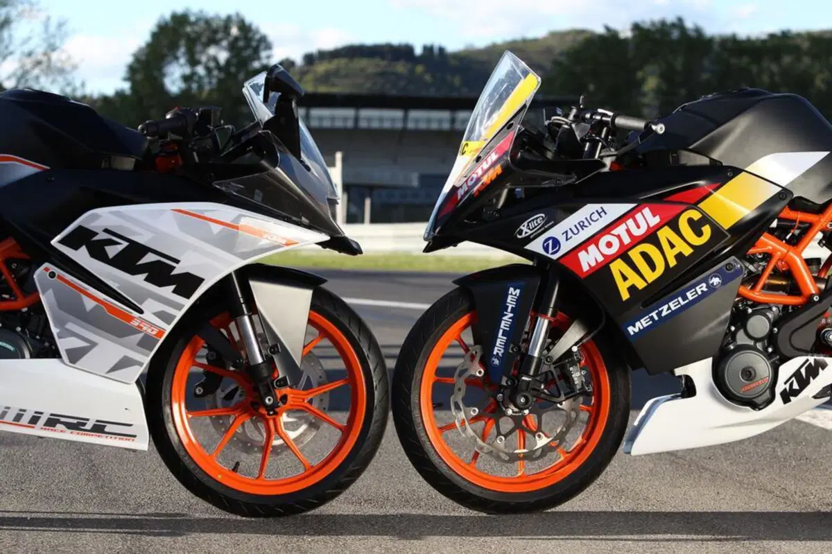 RC 8C e le altre: ecco tutte le KTM carenate [GALLERY] (13)