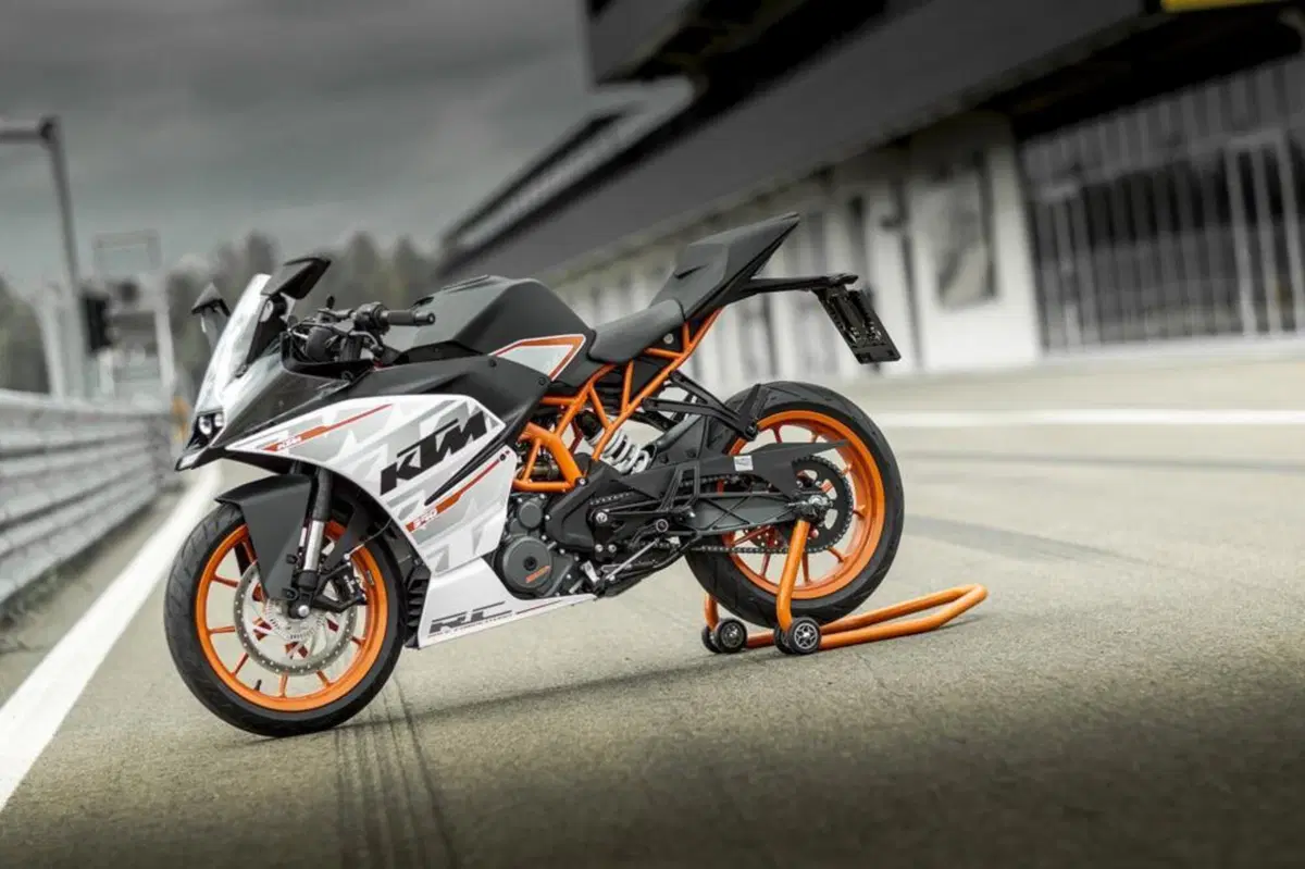 RC 8C e le altre: ecco tutte le KTM carenate [GALLERY] (14)