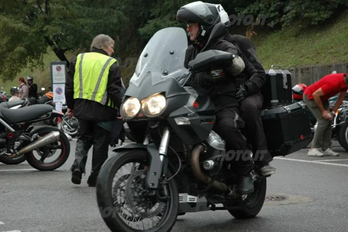 Open House Moto Guzzi 2013 (3)