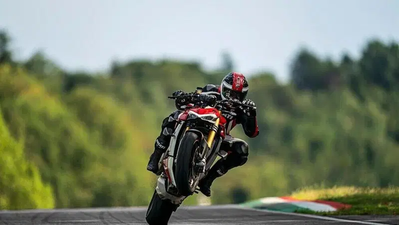 Ducati Streetfighter V4 SP: depositato il nome all'EPA