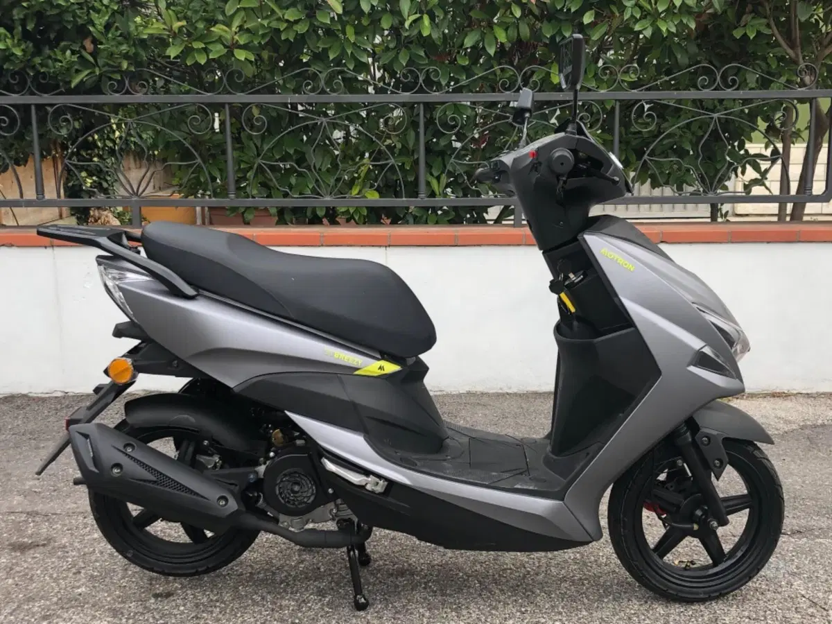 Motron Motorcycles Breezy 50 4T (2021 - 26)
