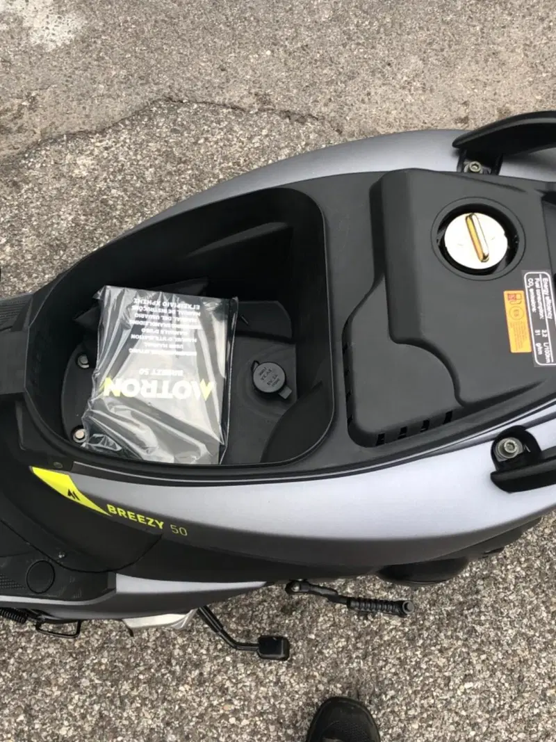 Motron Motorcycles Breezy 50 4T (2021 - 26) (6)