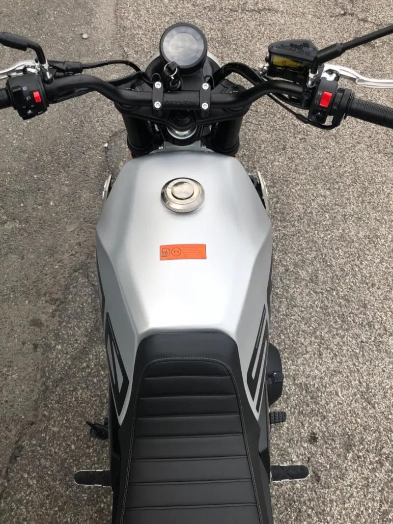 Brixton Motorcycles Crossfire 500 X (2021 - 26) (5)