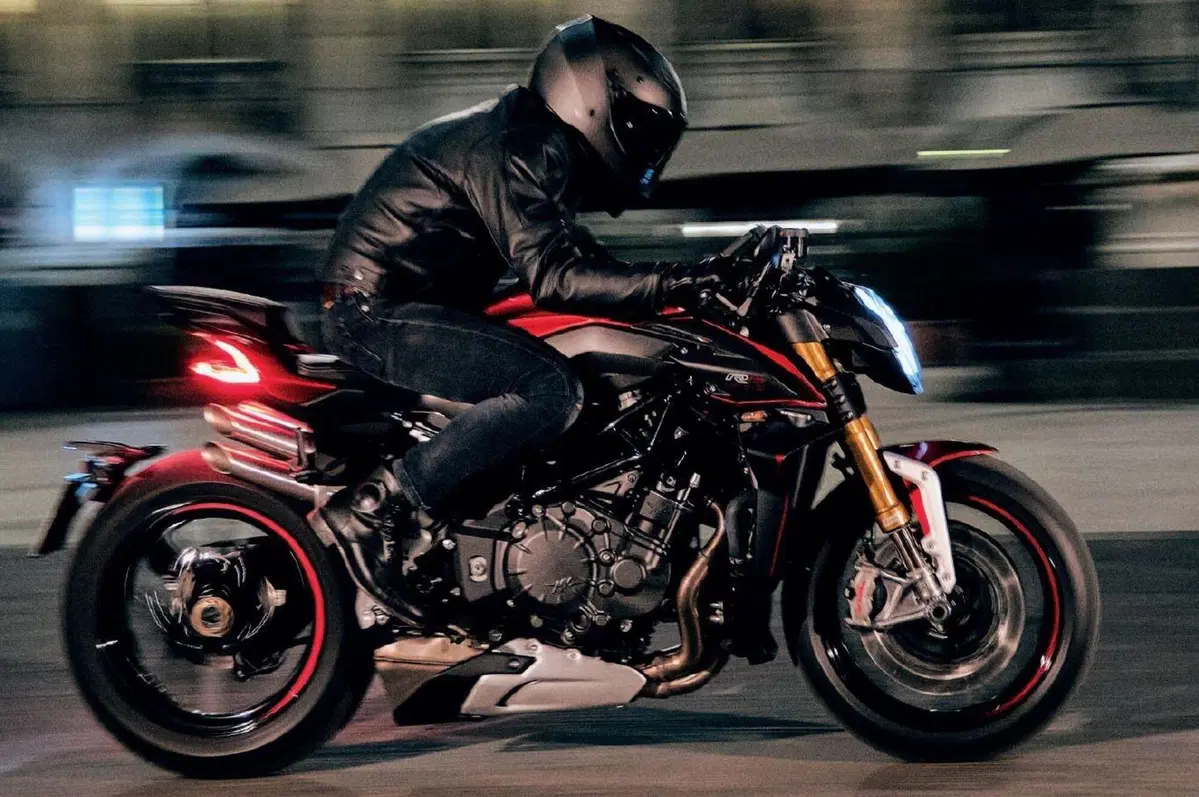 MV Agusta Brutale 1000RR 2021. Dati, foto e prezzo (22)