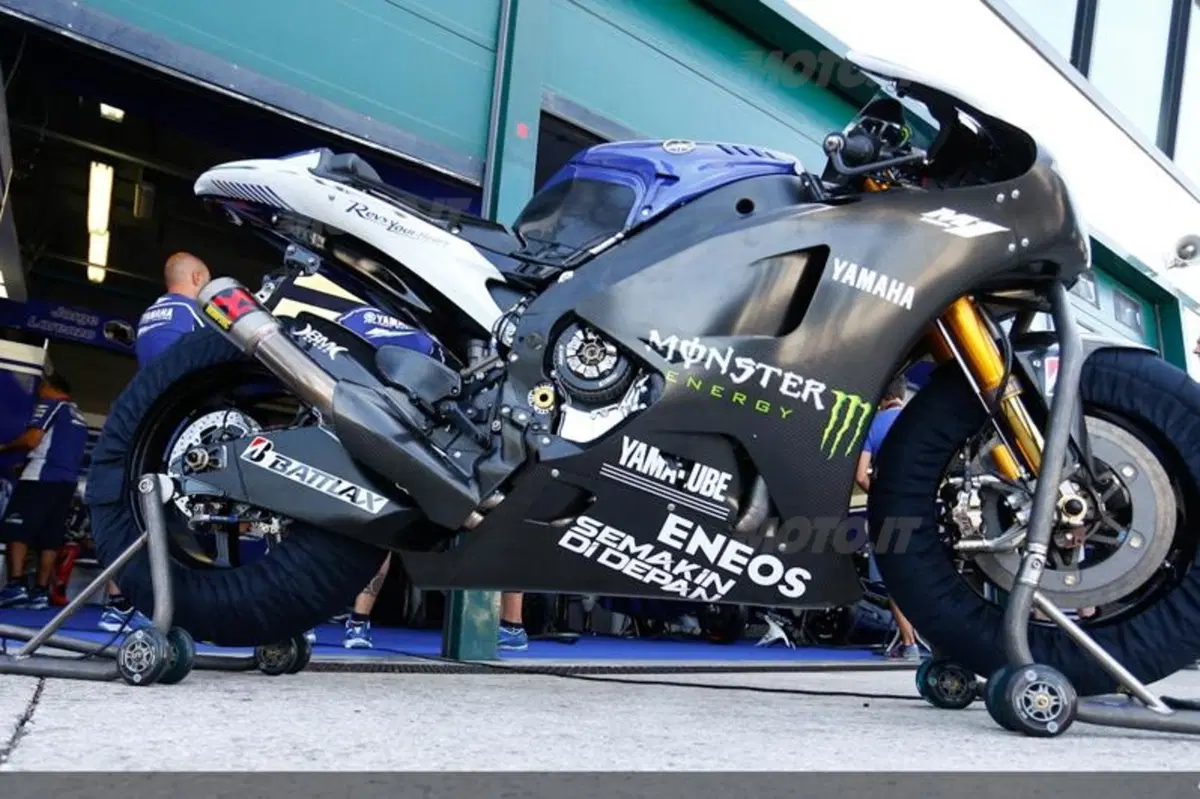 Test MotoGP. A Misano Honda e Yamaha con le moto 2014 (13)
