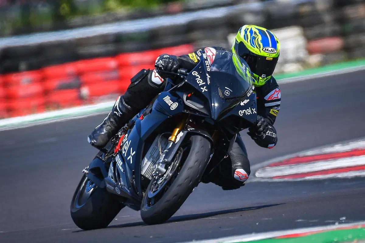 Energica Ego Kit Corsa Clienti: la MotoE per (quasi) tutti (2)